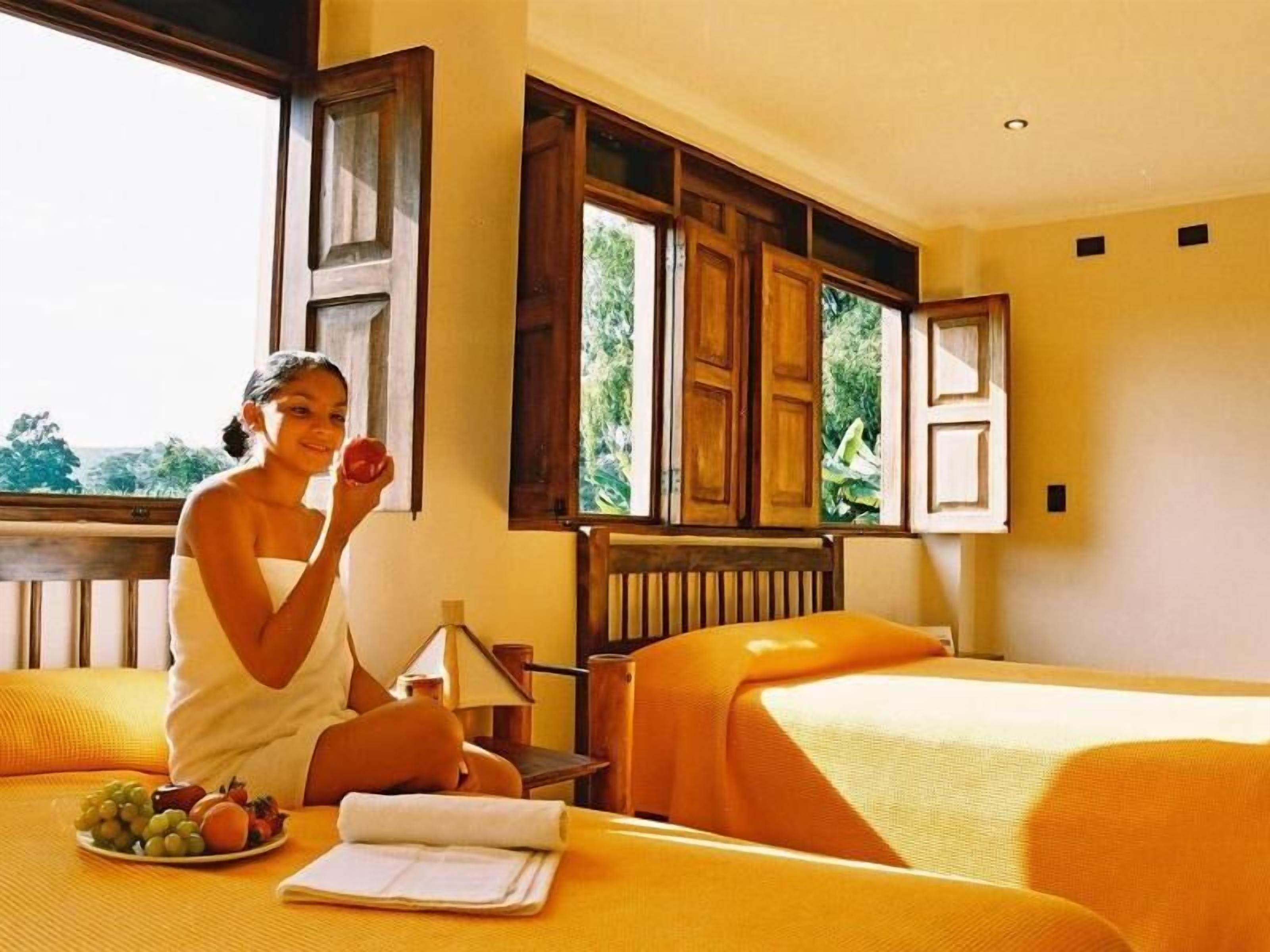 Minibar, in-room safe, free WiFi, wheelchair access