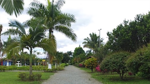 Garden - Hotel Campestre Tucanes (Armenia)
