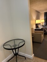 Quarto, 1 cama Queen | Wi-Fi de cortesia, roupa de cama