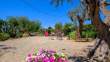 Children's play area - outdoor