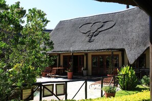 Exterior - Elephants Footprint Lodge (Colchester)