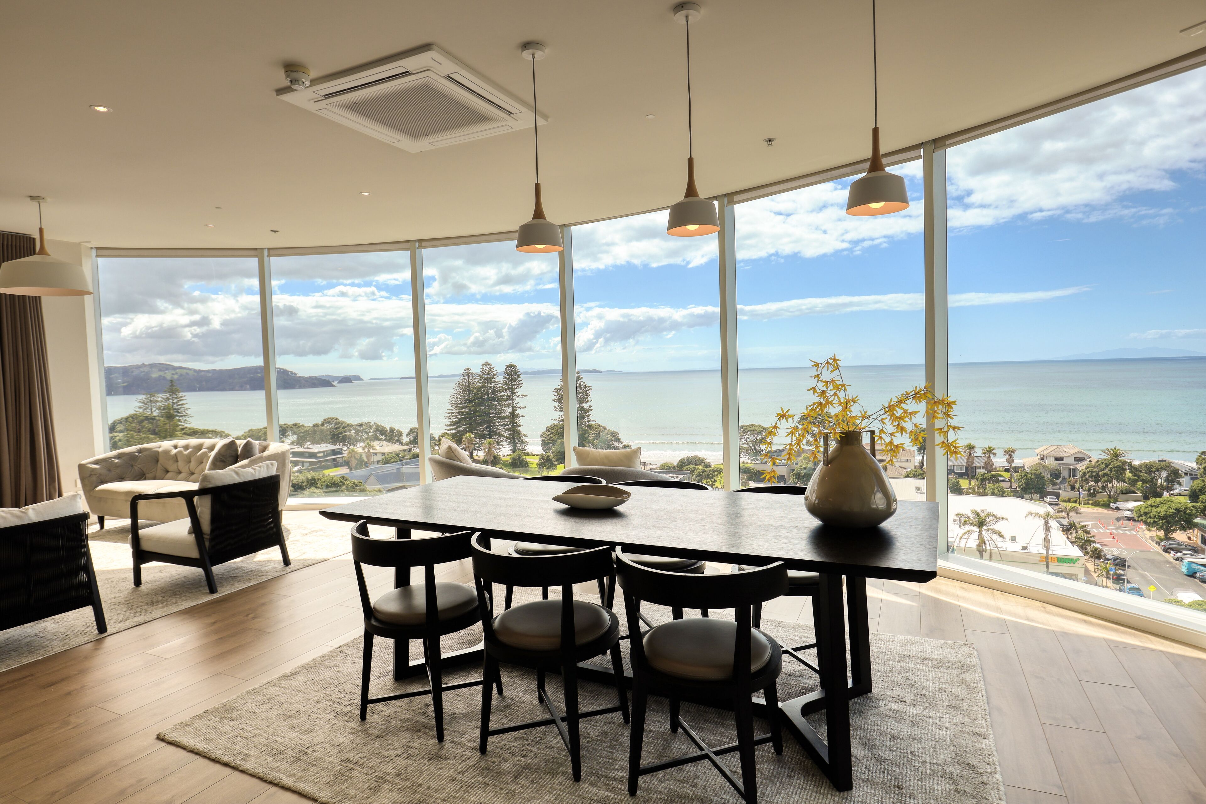 Superior Three Bedroom Apartment with Sea View | 해변/바다 전망