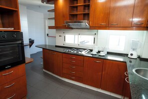 Panoramic Apartment, 3 Bedrooms, Terrace, City View | 2 bedrooms, premium bedding, in-room safe, individually decorated