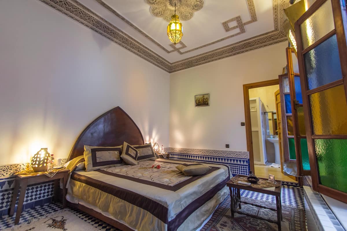 Habitación estándar doble | Ropa de cama de alta calidad, edredones de plumas, caja fuerte