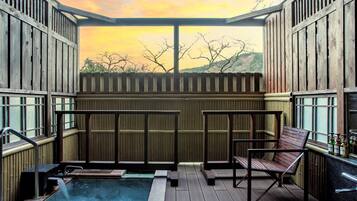 1 室のベッドルーム、セーフティボックス (室内)、デスク、WiFi (無料)