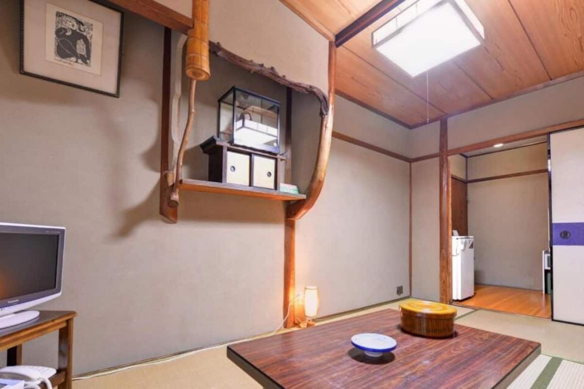 Traditional Japanese Townhouse Style Room, Single Use | Free WiFi