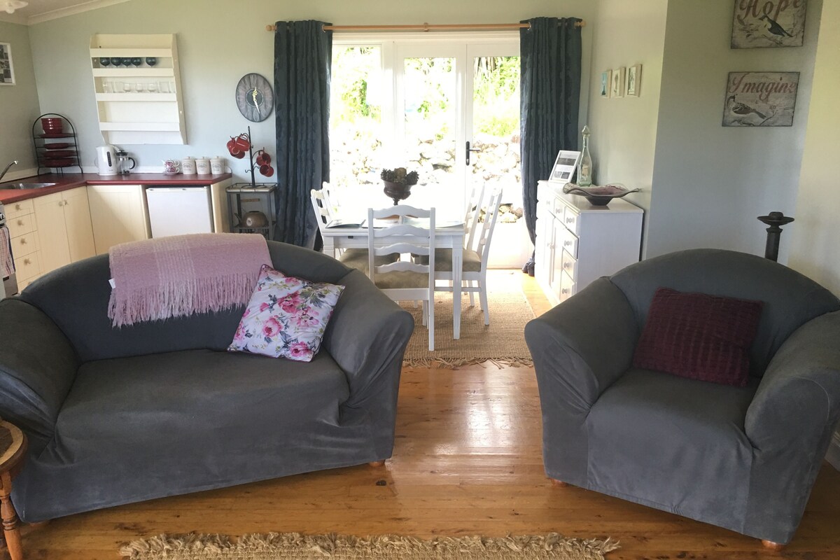Ferienhaus, 2 Schlafzimmer, Meerblick, Bergseite | Wohnbereich