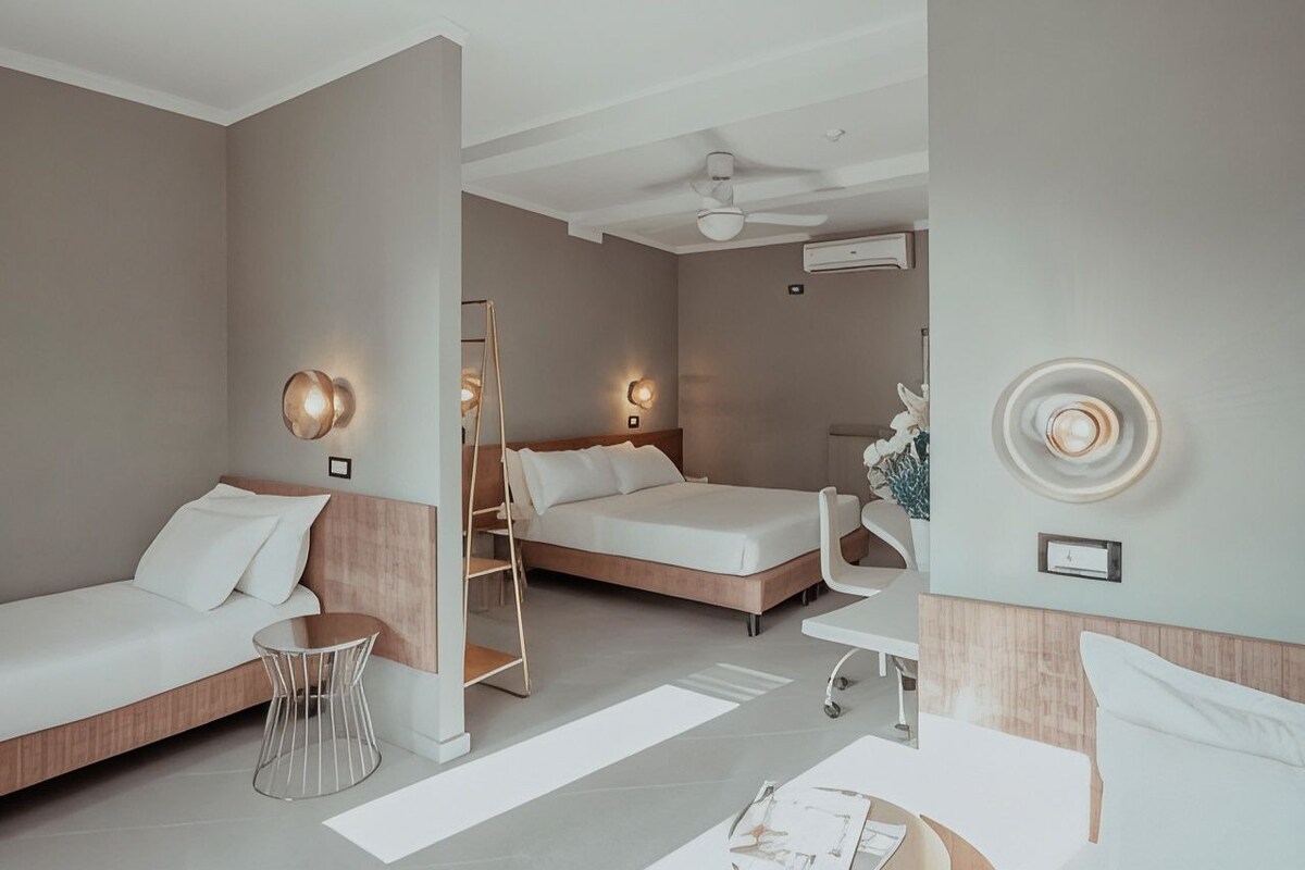 Bureau, rideaux occultants, Wi-Fi gratuit, draps fournis