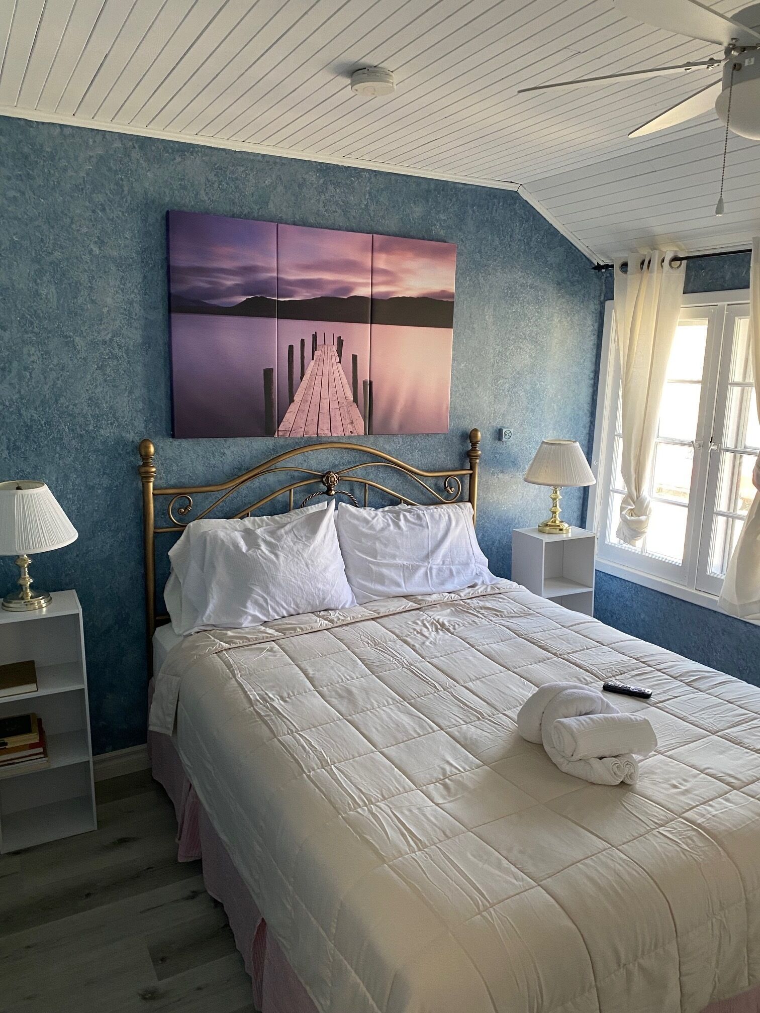 经典客房, 1 张大床 | 特色装修、熨斗/熨板、免费 WiFi、床单