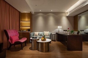 Habitación doble Elite | Ropa de cama de alta calidad y minibar 