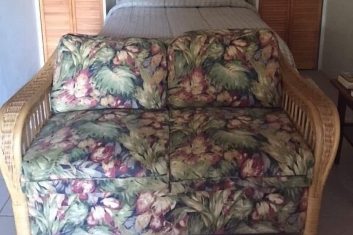 Studio, 1 Double Bed, Kitchen | Desk, iron/ironing board, free cribs/infant beds, rollaway beds