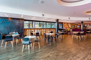 Desayuno buffet diario (NZD 25.00 por persona)