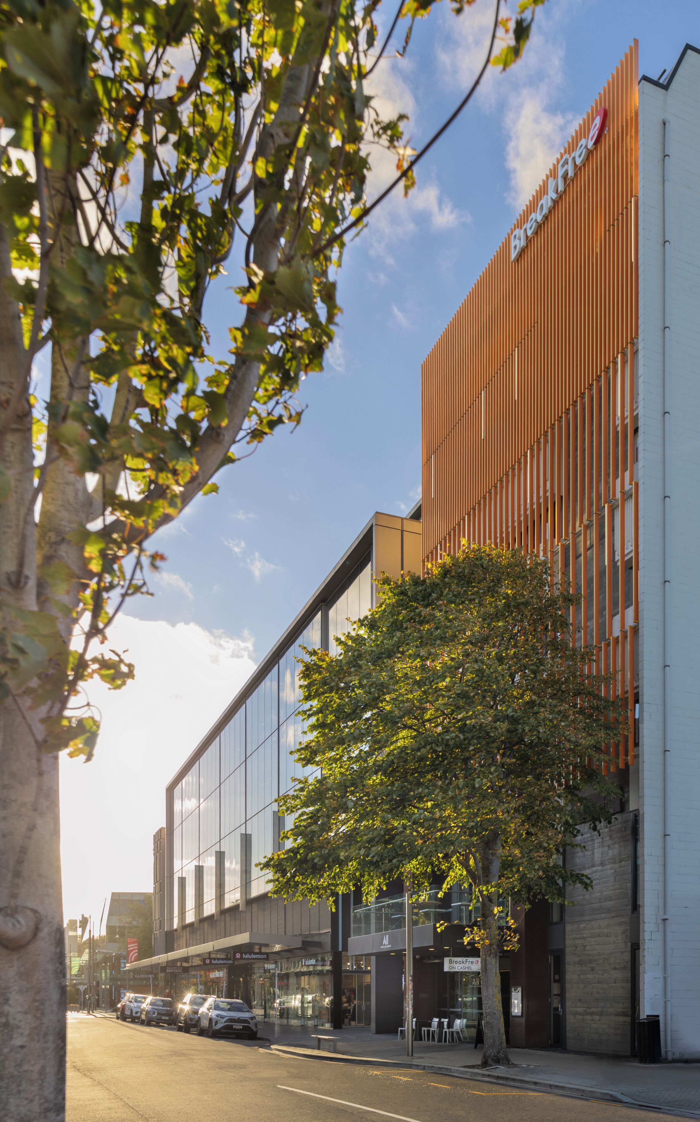 المنشأة من الخارج