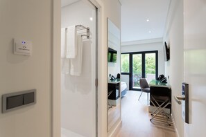 Cortinas opacas y ropa de cama