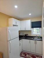 Romantic Studio, 1 Bedroom | Private kitchen | Fridge, microwave, coffee/tea maker, freezer