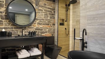 Signature Room | Bathroom | Free toiletries, hair dryer, bathrobes, slippers