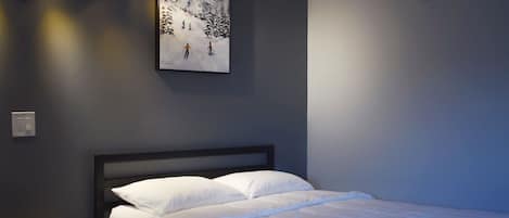 Deluxe Quadruple Room | Free WiFi, bed sheets