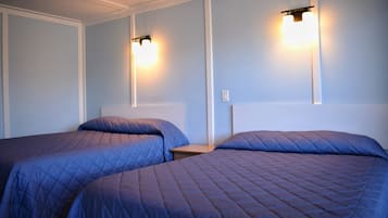Deluxe Quadruple Room | Free WiFi, bed sheets