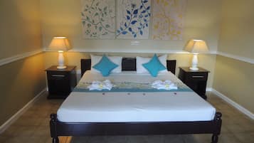 Superior Room | 1 bedroom, minibar, desk, free cribs/infant beds