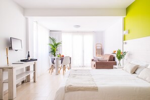 Bügeleisen/Bügelbrett, kostenloses WLAN, Bettwäsche