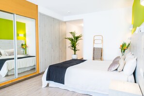 Iron/ironing board, free WiFi, bed sheets