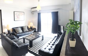 Superior Apartment, 2 Bedrooms, Fireplace, Sea View | Living room | TV - Sea View Court Kobe (Kobe)