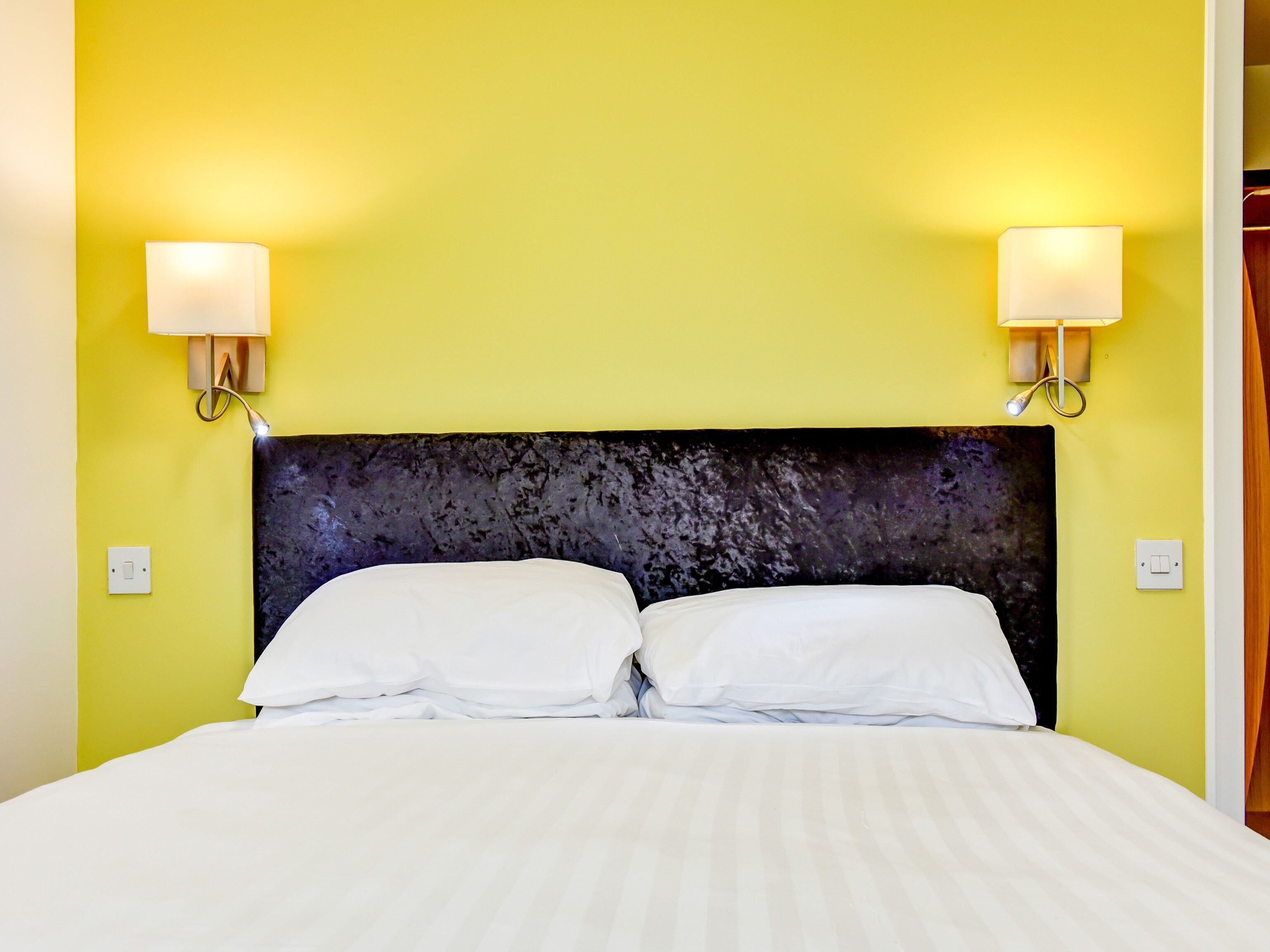 Chambre Double Standard, 1 lit double | Bureau, rideaux occultants, fer et planche à repasser, Wi-Fi gratuit