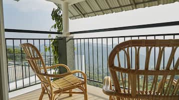 Family Cottages | Terrace/patio