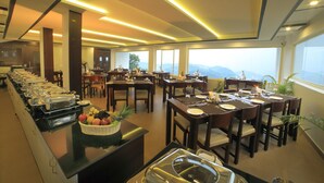 Restaurant - Munnar Tea Hills Resort (Devikolam)