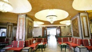 Lobby sitting area - Hotel Kheops (Nabeul)