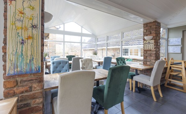 Breakfast area - Harmony House (York)