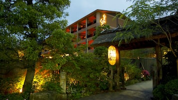 Fasade – kveld/natt