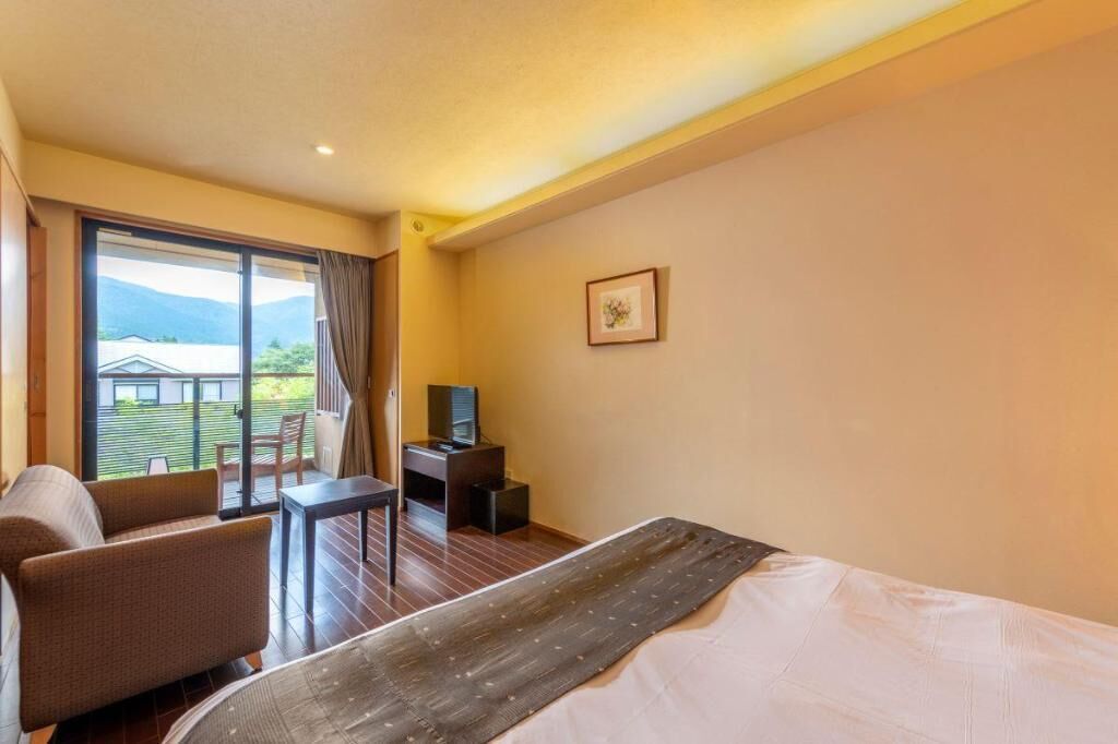 In-room safe, desk, laptop workspace, free WiFi