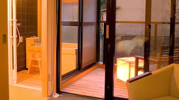 Chambre avec lits jumeaux (For 2 People, Semi Open-Air Bath)