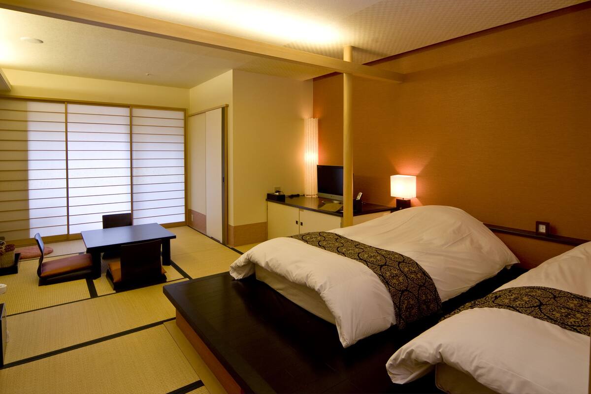 In-room safe, desk, laptop workspace, WiFi (free)