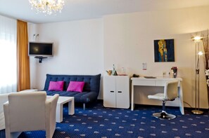 Safe på rommet, wi-fi (inkludert) og sengetøy