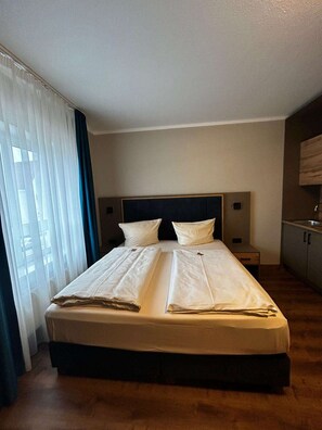 Coffres-forts dans les chambres, Wi-Fi gratuit, draps fournis
