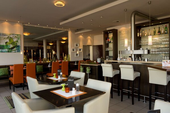 Bar (on property) - Arthotel ANA Petite (Gersthofen)