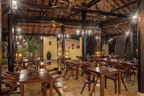 Breakfast, lunch, dinner served; Cambodian cuisine