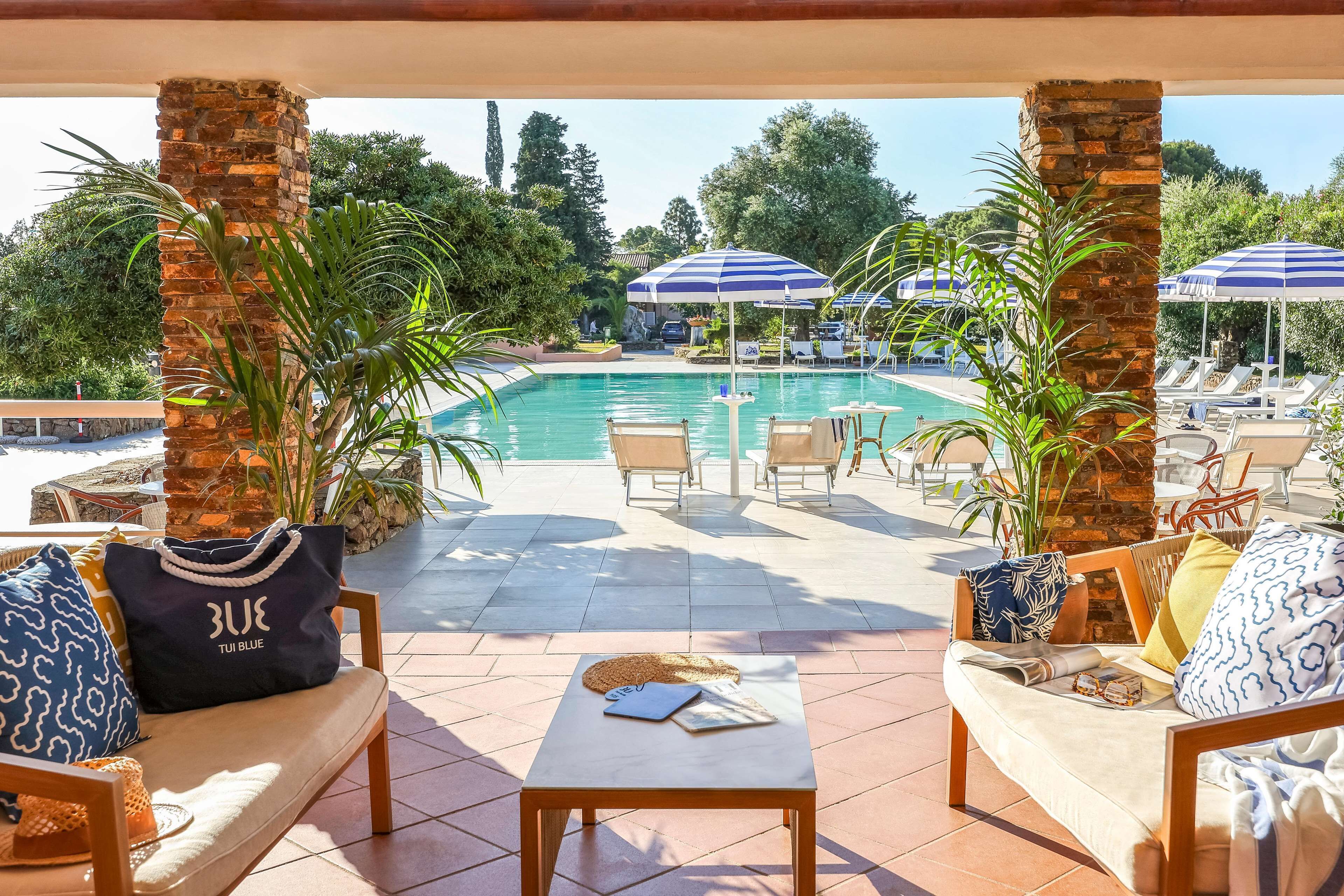 2 bares/lounges