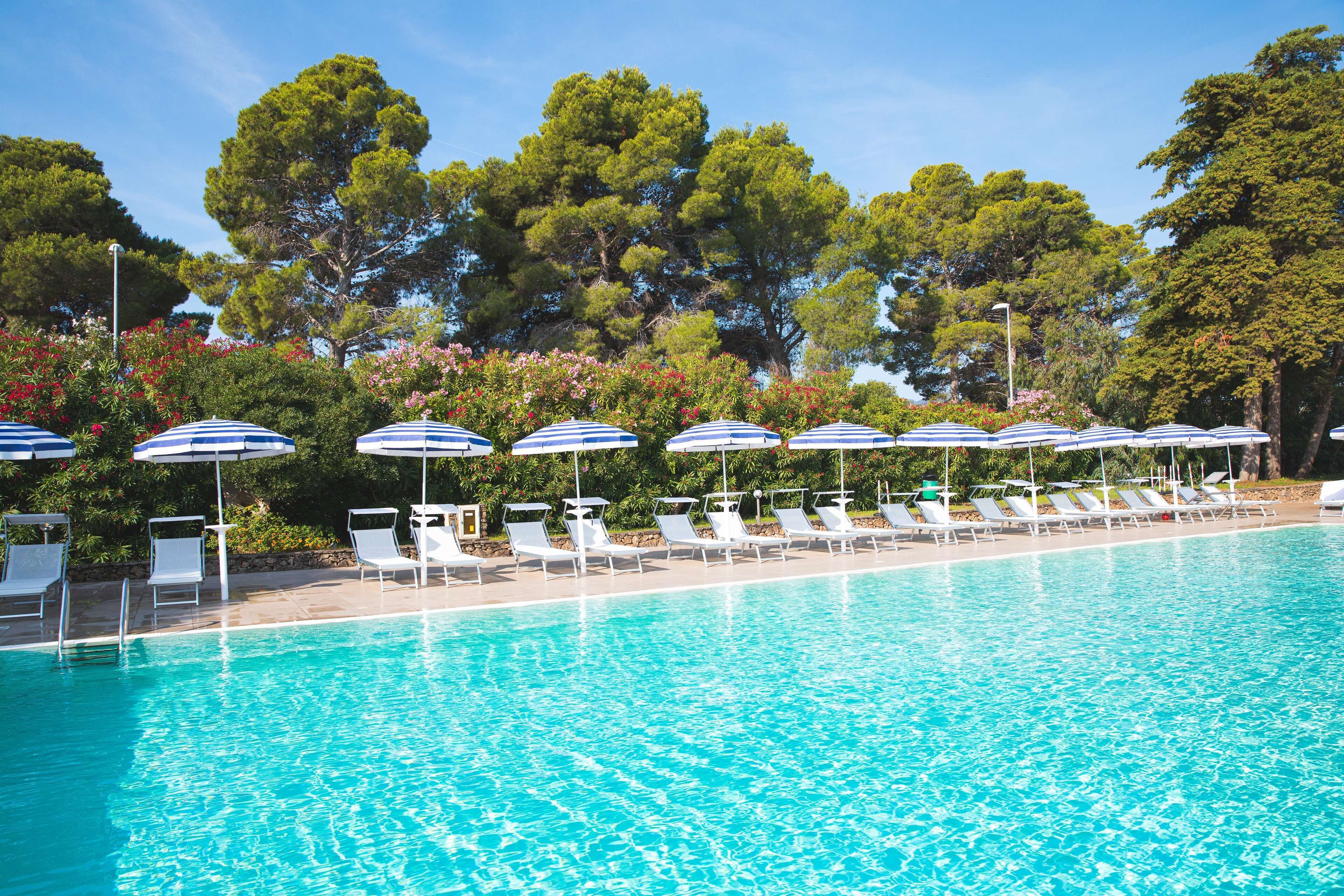 Seasonal outdoor pool, pool umbrellas