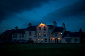 Front of property – evening/night - Aran View Country House (Doolin)