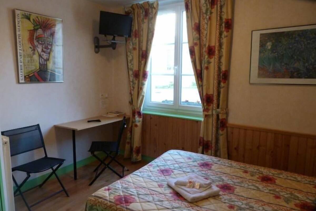 Standard Single Room | Desk, soundproofing, iron/ironing board, free WiFi