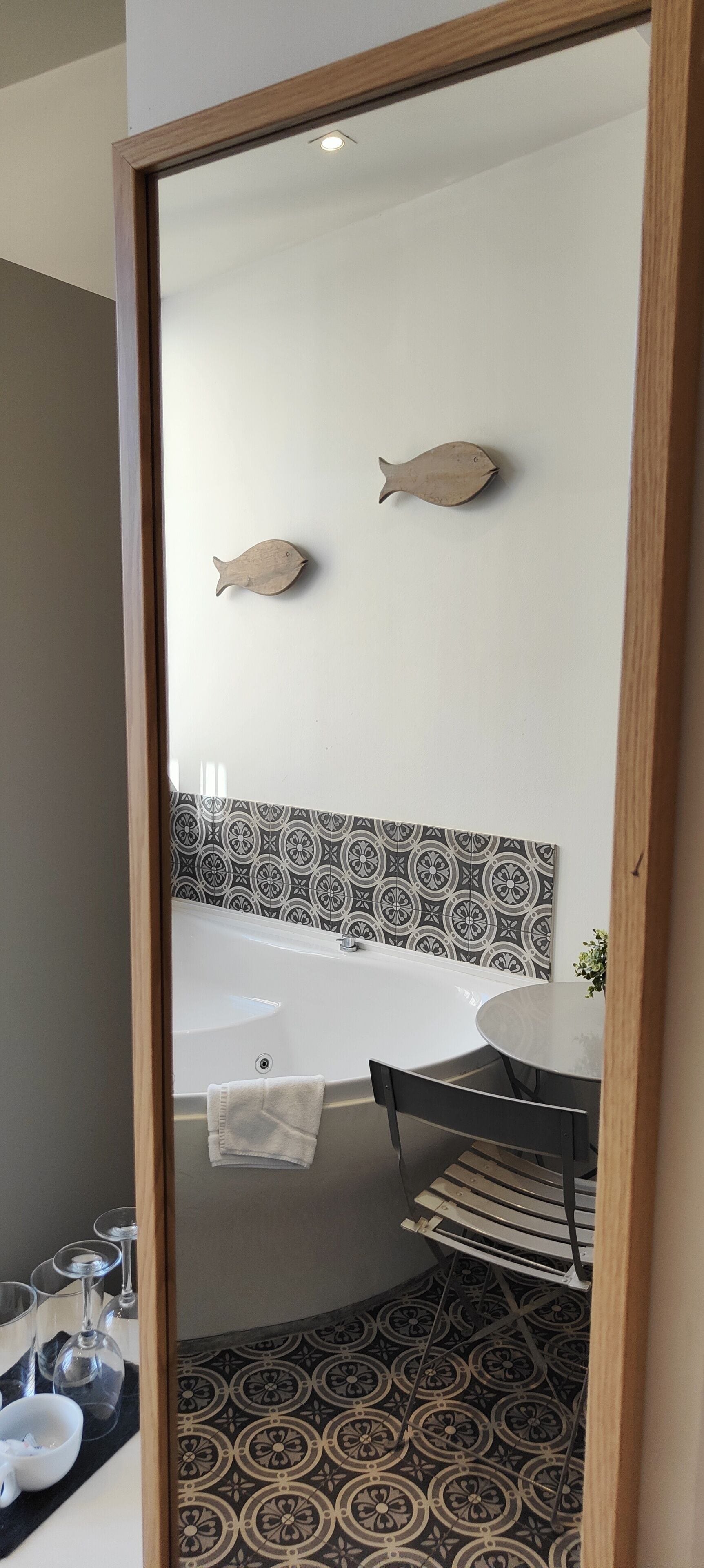 romantic double room, 1 bedroom, hot tub | 1 bedroom, premium bedding, minibar, in-room safe