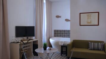 Deluxe Double Room, Hot Tub | Premium bedding, minibar, in-room safe, desk