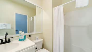 Superior Room, 1 Queen Bed, Private Bathroom (Self check-in) | Bathroom | Shower, free toiletries, hair dryer, towels