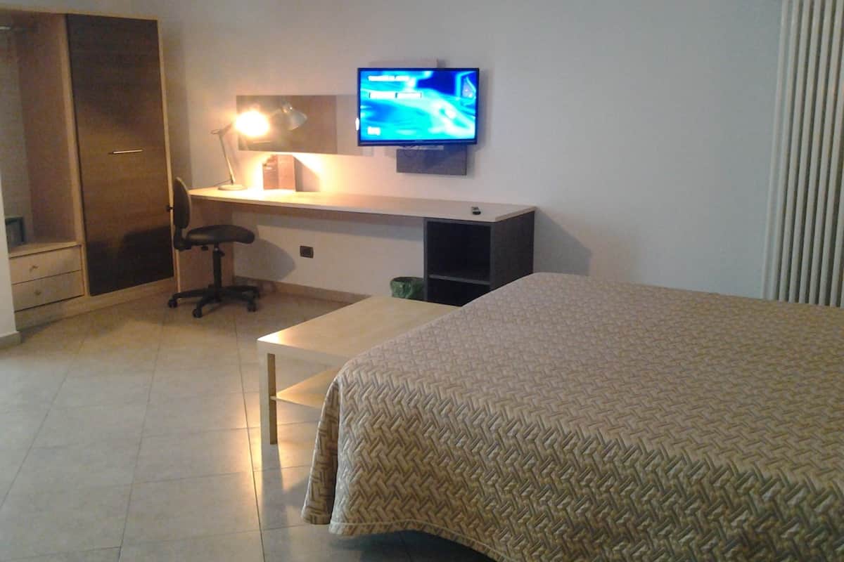1 habitación, minibar, caja de seguridad en la habitación y escritorio