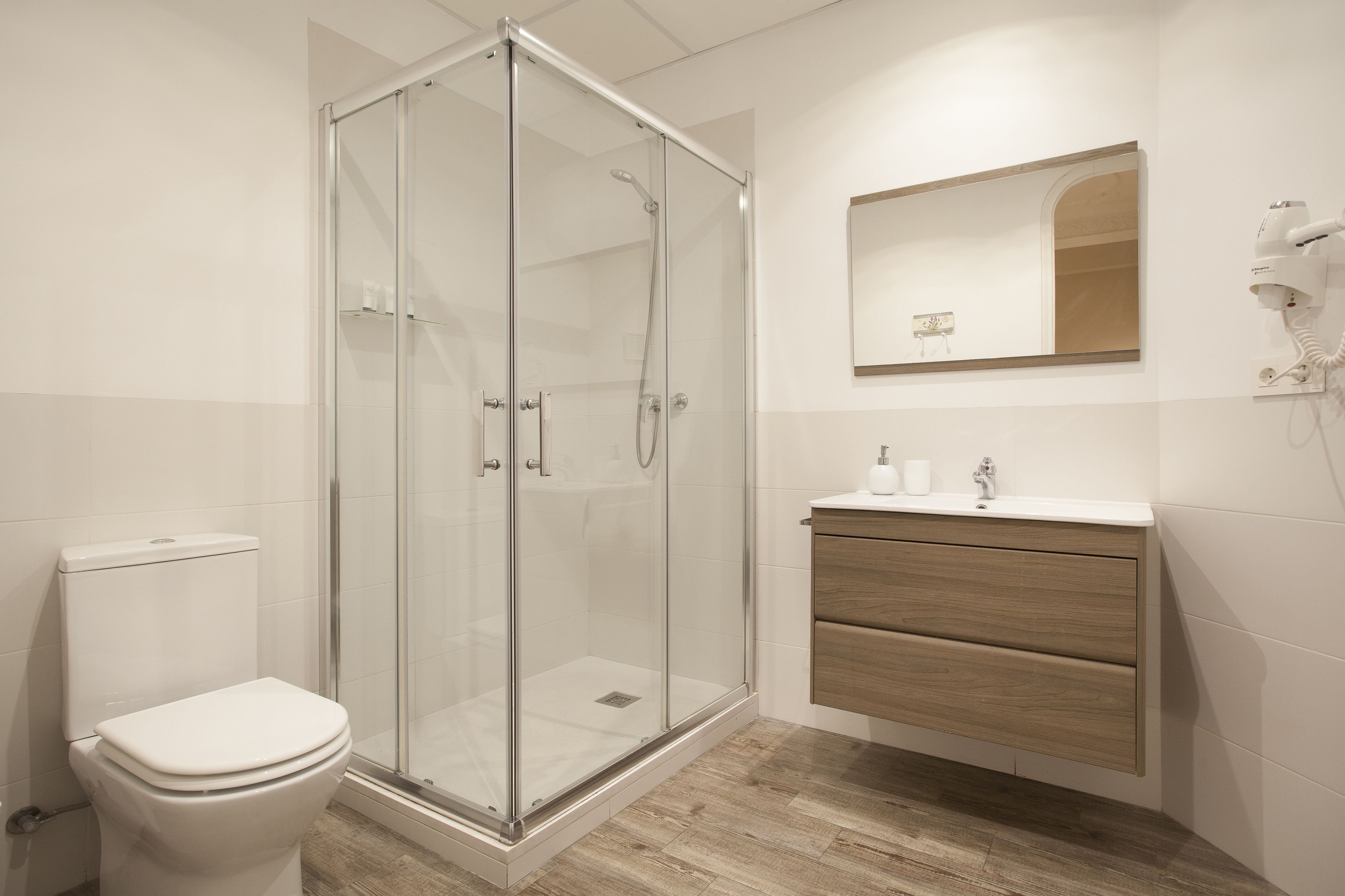 Photo - Hi Valencia Boutique