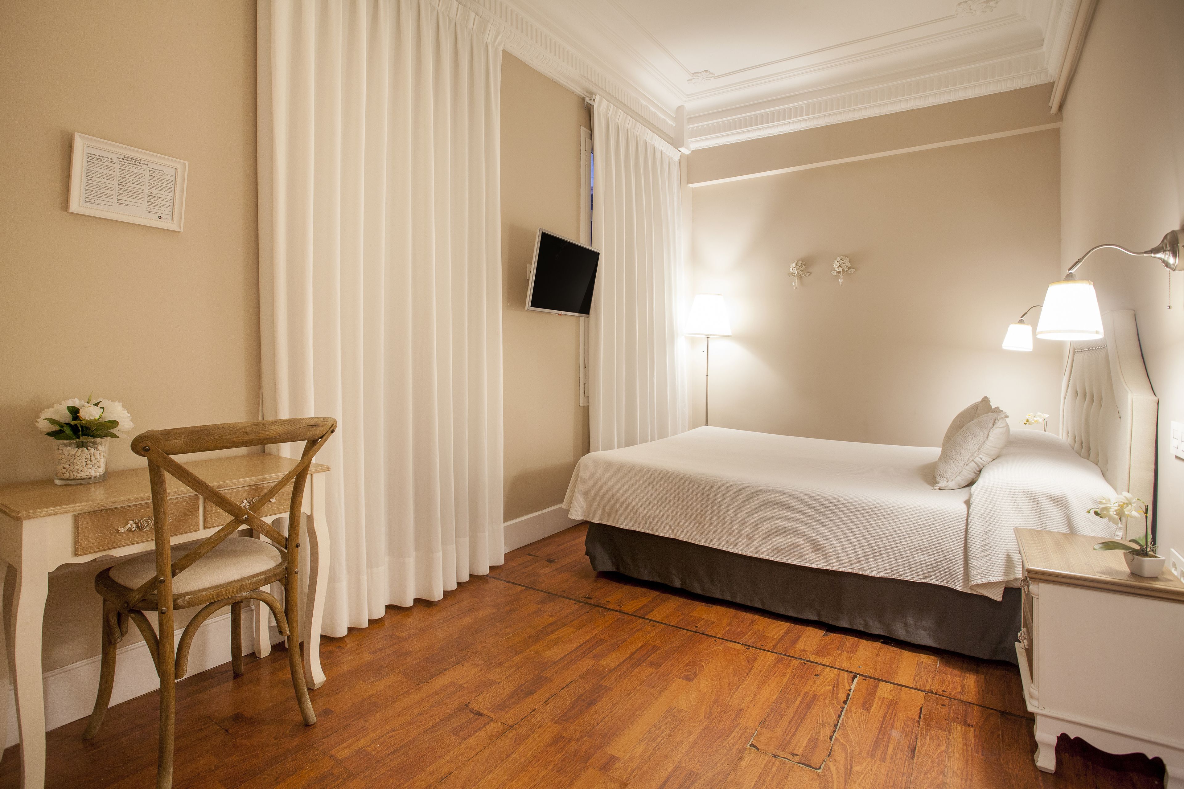 Photo - Hi Valencia Boutique