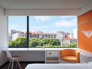 City-Doppel- oder -Zweibettzimmer, Stadtblick (COOL) | Ausblick vom Zimmer